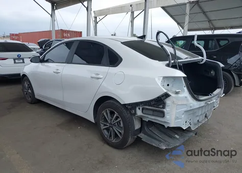 2024 Kia Forte Lxs z USA, uszkodzony, nr VIN 3KPF24AD0RE774623